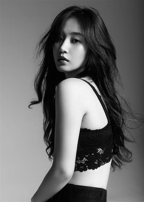 More Of Snsd Yuri S Teaser Pictures For The First Scene Wonderful Generation
