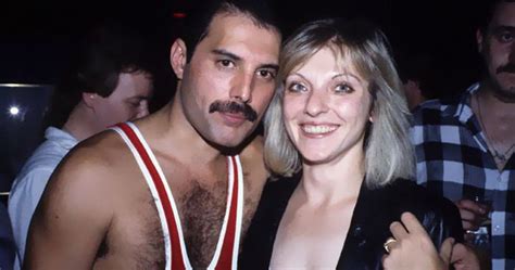 She has said that she will never tell anyone where they are, as was his wish. 25 Photos Of Freddie Mercury With His First And Only True ...