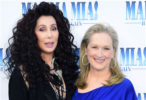 Cher Kisses Meryl Streep At Mamma Mia Here We Go Again Premiere