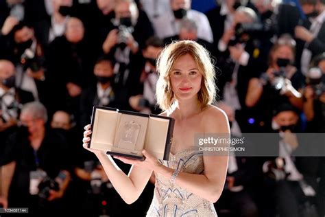 Topshot Norwegian Actress Renate Reinsve Poses With Her Trophy News Photo Getty Images