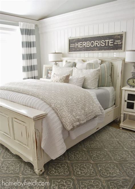 Here are fifty farmhouse bedroom photos to inspire you. 11 stunning farmhouse master bedrooms - Lolly Jane
