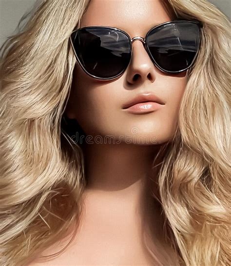 Luxury Fashion Blonde Hairstyle And Accessories Beauty Face Portrait Of A Woman With Long