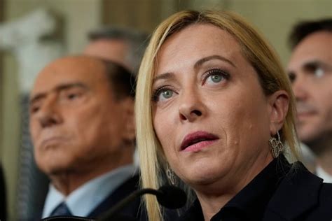 Giorgia Meloni Italys Far Right Leader Officially Forms Government Cbc News