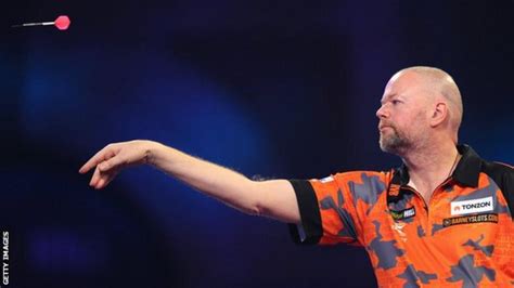 Raymond Van Barneveld Being Monitored After Collapsing At Pdc Event In