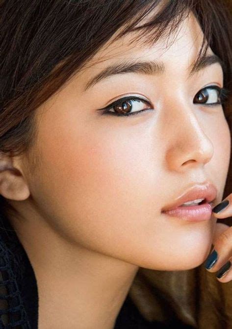 10 Japanese Women Faces Ideas Woman Face Japanese Women Beautiful
