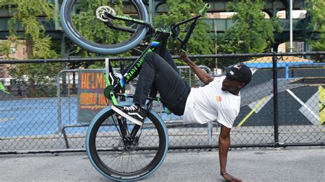 Nycs Thriving Bike Life Scene Is A Brotherhood Bound By Popping