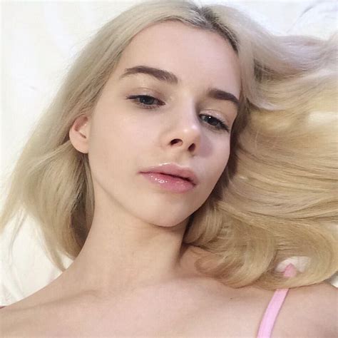 Joanna ⋆ On Instagram Soft Pretty People Joanna Pale Skin