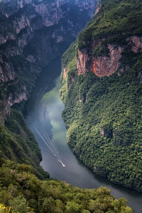 Sumidero Canyon In Chiapas Mexico Nature Mexico Travel Scenery