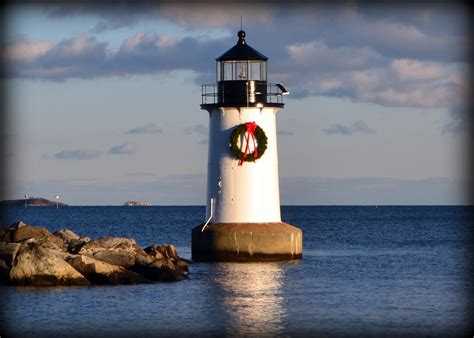 12 Pics Of Christmas 8 Winter Island Lighthouse
