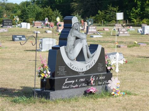 Its Of A 20 Year Old Young Woman 3d Memorial In Usa ~~ Unusual Headstones Cemetery