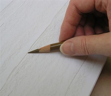 How To Draw Realistic Wood Grain Details With Colored Pencils