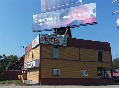 The detroit meijer store, at eight mile and woodward avenue, officially opens thursday, july 25. Infamous Motel At 8 Mile And Woodward Being Shopped For ...