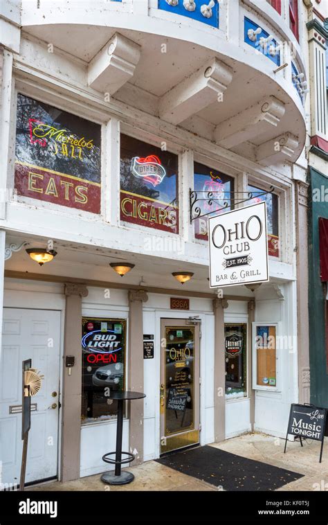 El Famoso Club De Ohio Bar Y Grill En Central Avenue En El Centro De La