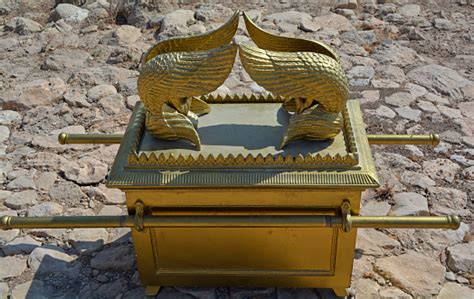 Ark of the covenant (en); The Ark Of The Covenant Stock Photo - Download Image Now ...