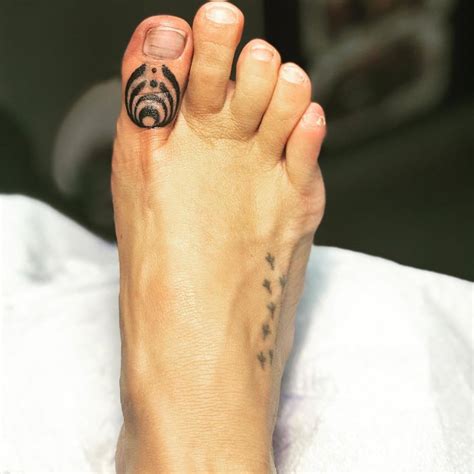 Natalie Mainess Feet