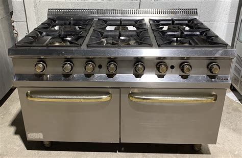 Hobart Extra Wide 6 Burner Range with Twin Ovens - CaterQuip