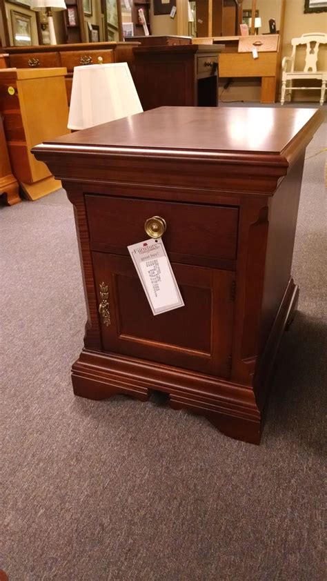 Beveled glass top w curio drawer. BROYHILL END TABLE | Delmarva Furniture Consignment