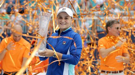 Karolína plíšková married her longtime boyfriend michal hrdlička in july 2018. Ashleigh Barty vs. Karolina Pliskova| Miami Open 2019 ...