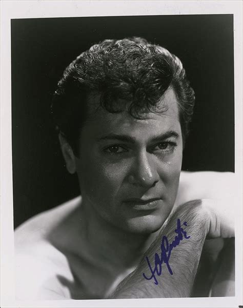 In spite of the fact that it was difficult for her to bid farewell to her significant other of over a decade, she comforted herself by knowing he was ready to go. VINTAGE MEN: TONY CURTIS
