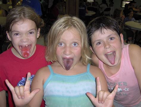 Girls With Funny Tongues Hpim0377 Hfcampcherith Flickr