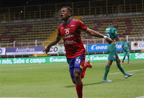 El 'vinotinto y oro' se adelantó en. FECHA 8: LA EQUIDAD VS DEPORTIVO PASTO - Dimayor