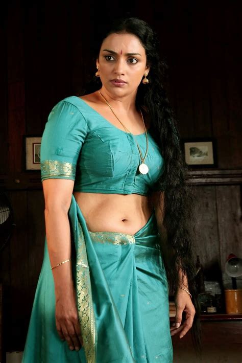 Malayalam Swetha Menon Hot Hd Navel Show In Saree From Rathinirvedam