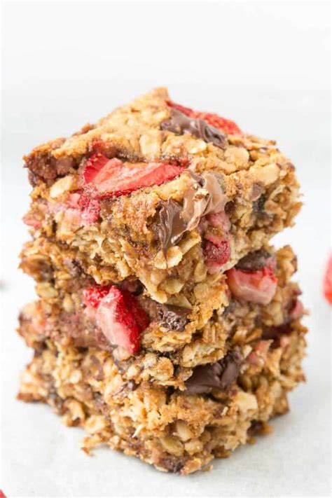 Healthy Strawberry Oatmeal Bars 4 Ingredients The Big Mans World