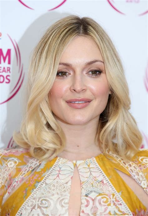 Pregnant Fearne Cotton Is Glowing In Yellow Mirror Online