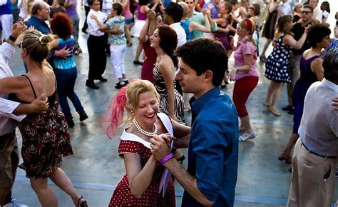 Dance Classes At Lincoln Centers Midsummer Night Swing The New York