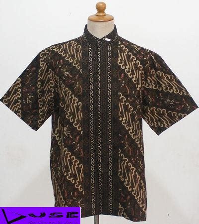 Model baju batik wanita memang tidak ada habisnya selalu muncul dengan desain kombinasi yang lebih berpariasi sehingga sampai sekarang pengguna batik memang terus bertambah peminatnya. batik indonesia: Design Baju Batik Terbaru 2012