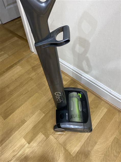 Gtech Airram Mk2 Cordless Vacuum Cleaner Ar29 With Spare Wheel And