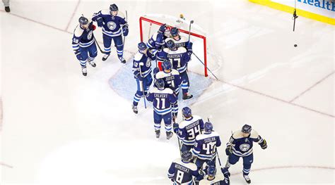 Blue jackets drop out of top half. Tortorella, Blue Jackets riding high atop NHL standings ...