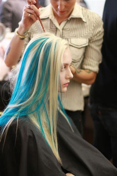 Blonde highlights in brown hair part 2 pictures. Interesting Ways to Wear Blue for Spring | Aelida