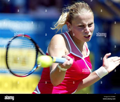 Tennisspieler Action Jelena Dokic Fotos Und Bildmaterial In Hoher