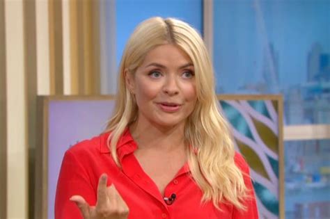 Holly Willoughby Rivals Gwyneth Paltrow As She Releases A Raunchy Sex Guide Review Guruu