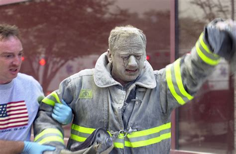 These Powerful Photos Capture The Bravery And Selflessness Of 911 First Responders