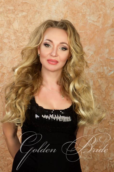 Y O Natalia From Odessa Ukraine Green Eyes Blond Hair Id Goldenbride Net