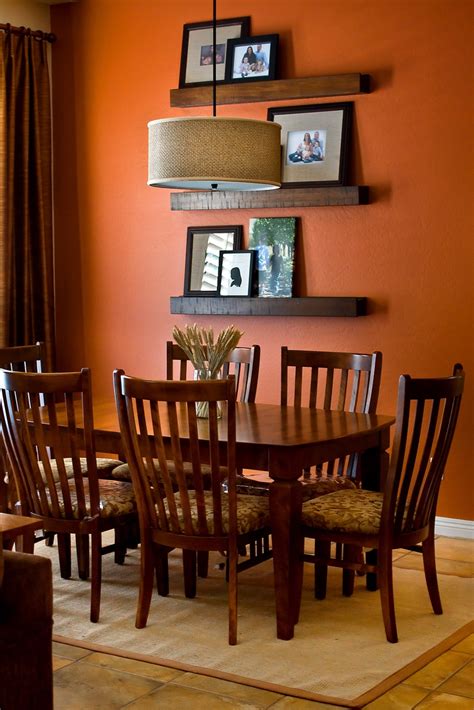 Since orange is a tertiary color, it is easiest to start with a bright orange paint and its tertiary friend, brown ? 25 Southwestern Dining Room Design Ideas - Decoration Love
