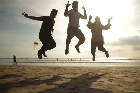 21+ Contoh Cerpen Singkat Persahabatan, Cinta, Lucu, Pendidikan