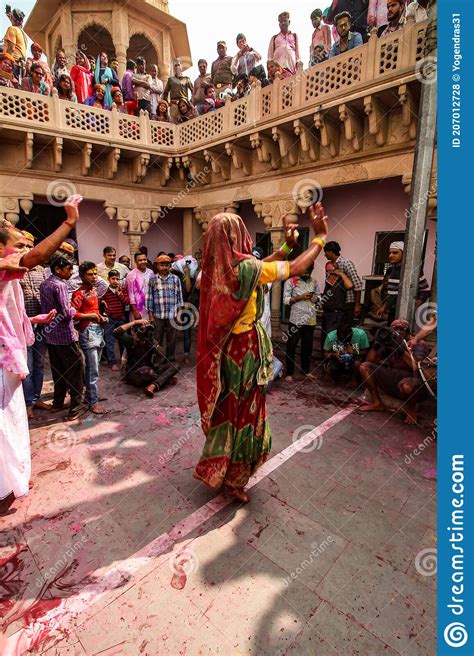 Mathura Uttar Pradesh India January 6 2020 Woman Dance Performing