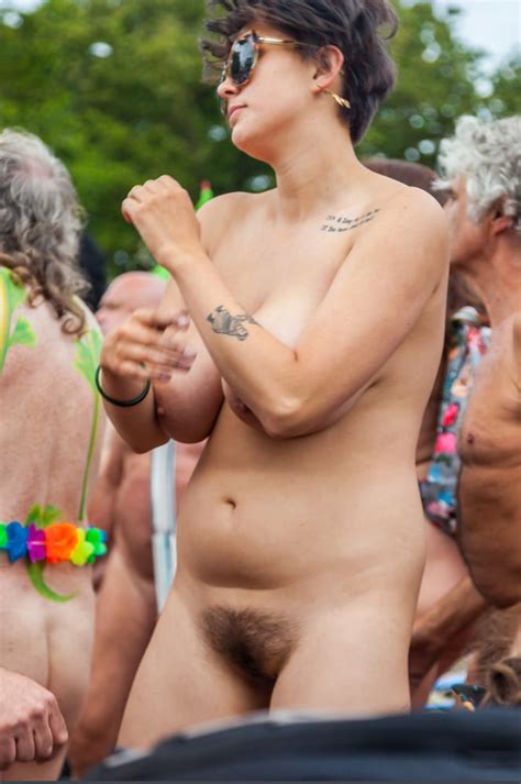 Big Tits Sunglasses Brighton 2017 World Naked Bike Ride Porn Pictures