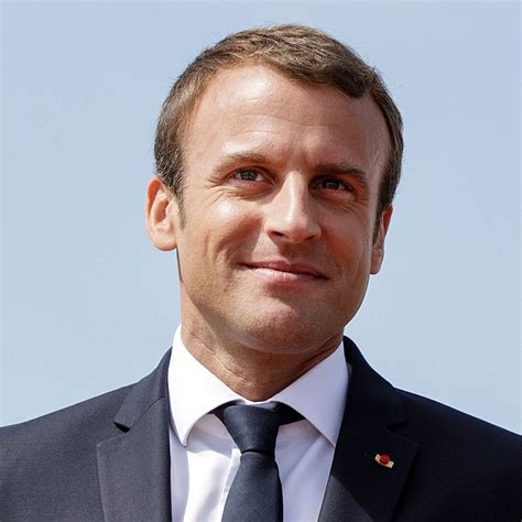 Emmanuel macron s'est rendu dans la drôme pour la journée de la restauration. Emmanuel Macron Dropped €26,000 On Makeup In Three Months