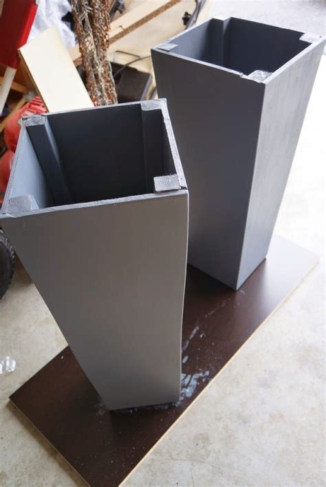 I forget what i planted and i know i just grabbed the first thing i saw at the nursery. tall square planters | Diy planters outdoor, Square ...
