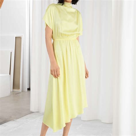 29 Pretty Pastel Wedding Guest Dresses To Wear This Spring