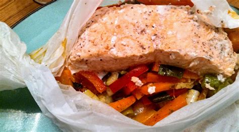 Zalmfilet in papillot met mediterraanse groenten