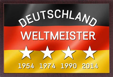 Deutschland ist auf das erste spiel der nationalelf vorbereitet, die flaggen sind gehisst. Fußball - Deutschland Weltmeister Fahne Flagge - Poster Druck Größe 91,5x61 cm | eBay