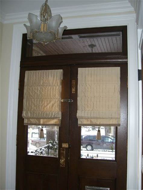 Find classic or modern options here, and enjoy a stylish way to cover your sliding doors! Window Treatments Front Door | home ideas | Pinterest