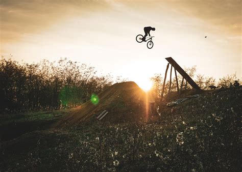 The spy who dumped me (2018) cast and crew credits, including actors, actresses, directors, writers and more. Must Watch: Oszkar Nagy in 'From the Ground Up' - Pinkbike