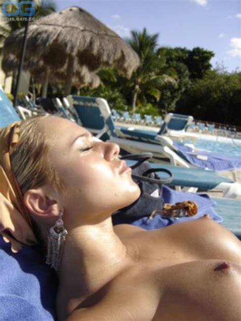 Dorota Rabczewska Nackt Nacktbilder Playboy Nacktfotos Fakes Oben Ohne