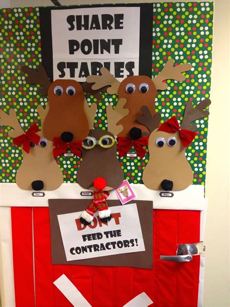 20 Funny Christmas Door Decorating Contest Ideas Pimphomee